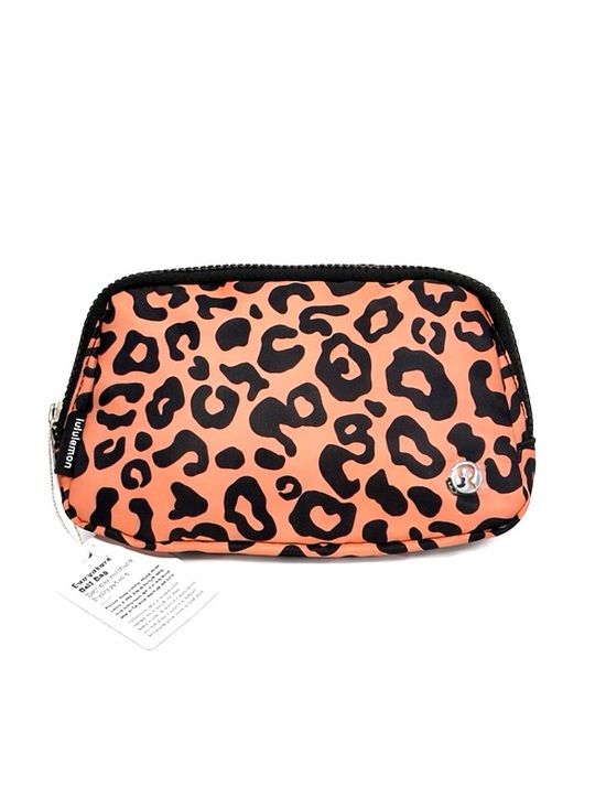 lululemon athletica Handbags - Lululemon ‘Leopard Shift Midi Desert’ Everywhere Belt Bag NWT